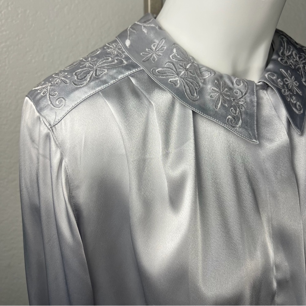 Vintage Amanda Smith Silver Satin Blouse - Picture 2 of 9